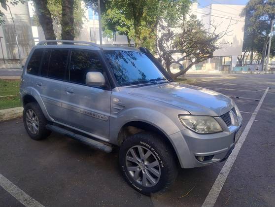 MITSUBISHI PAJERO TR4 2.0 4X4 16V 140CV FLEX 4P AUTOMÁTICO MITSUBISHI PAJERO TR4 2.0 4X4 16V 140CV FLEX 4P AUTOMÁTICO